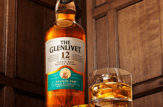 THE GLENLIVET 12YO DOUBLE OAK WHISKY i szklanka